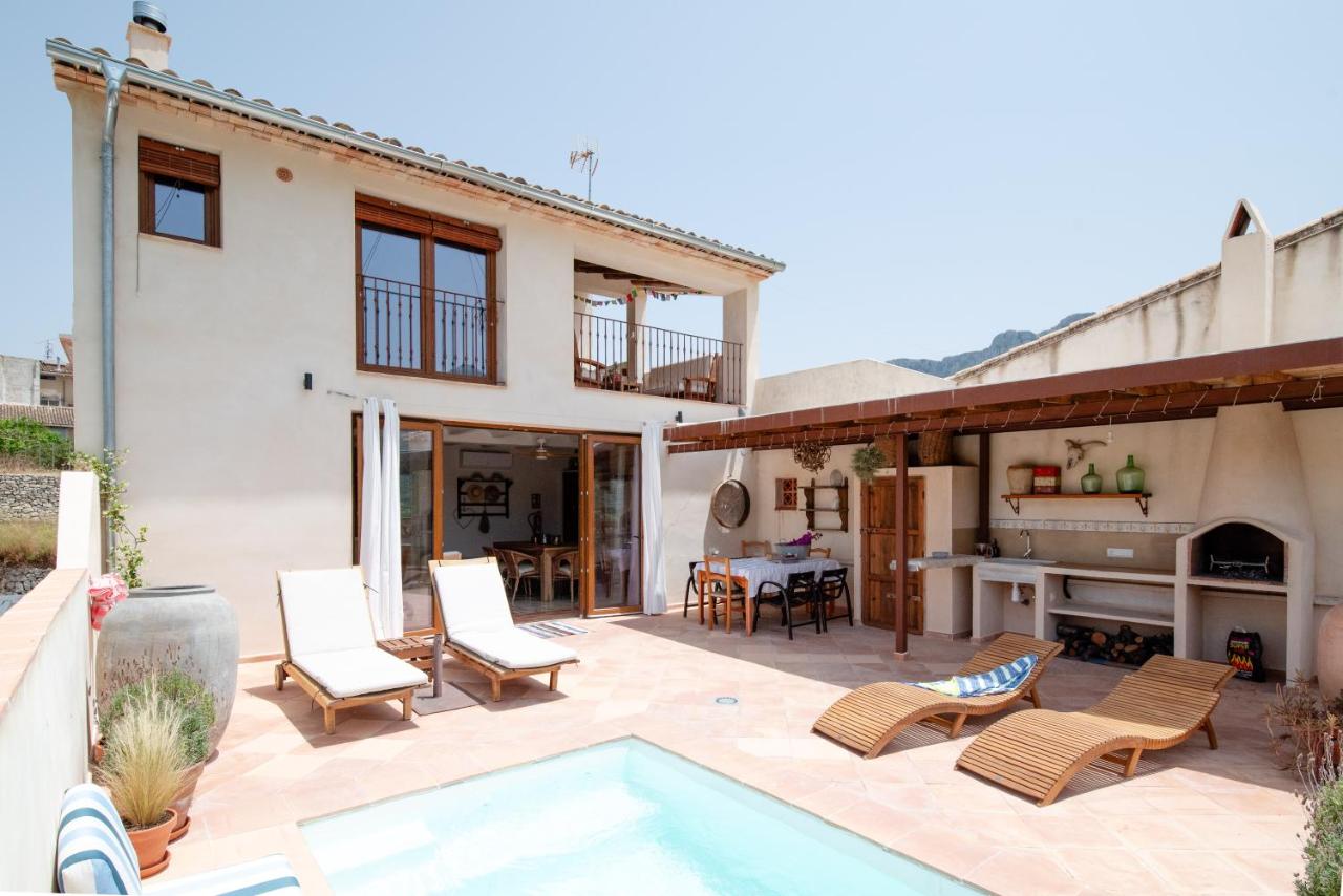 Alojamiento rural en el corazón de la montaña de Alicante - B&B