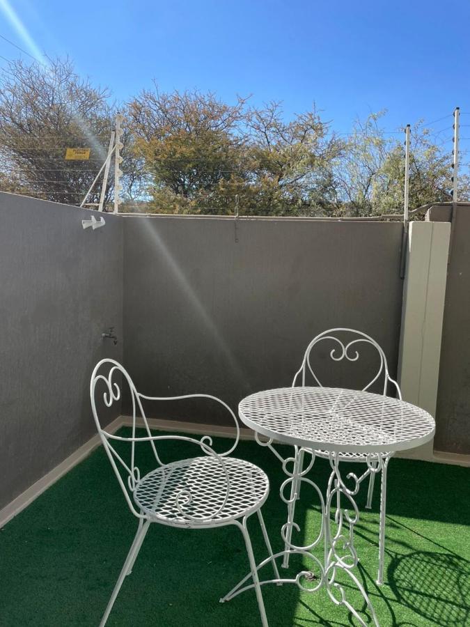 Ubuntu Escape - B&B Windhoek