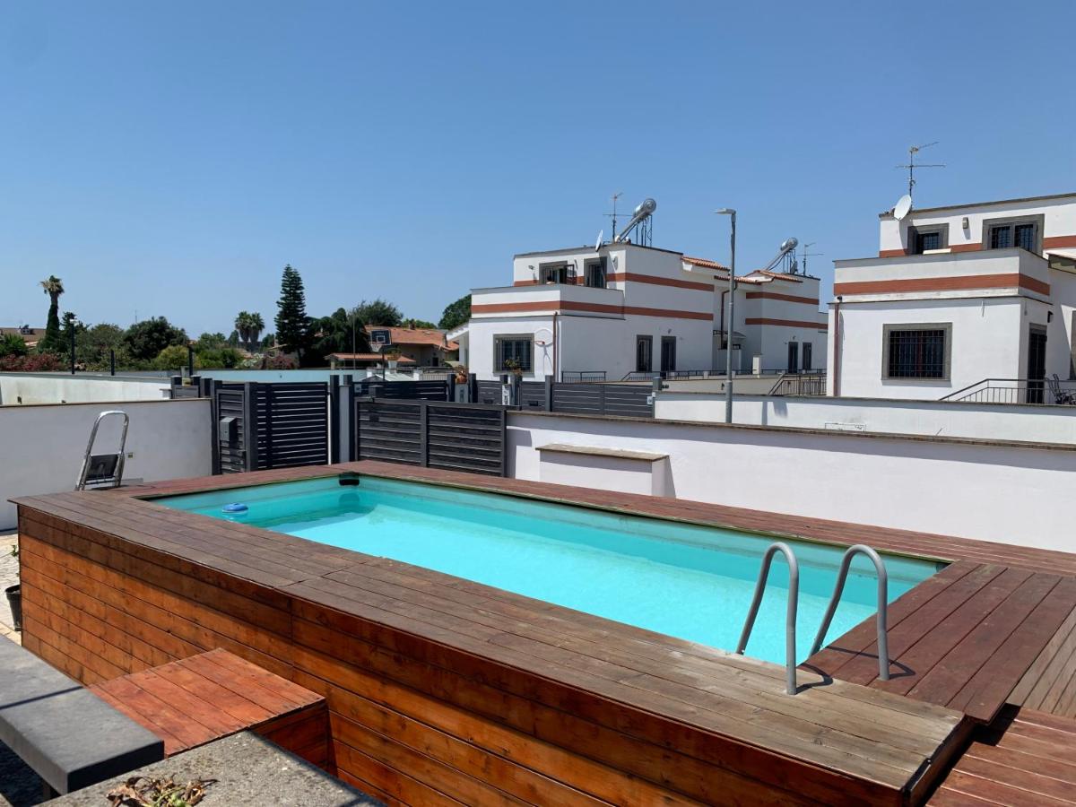Villa Oasi con piscina - Infernetto, Roma - B&B