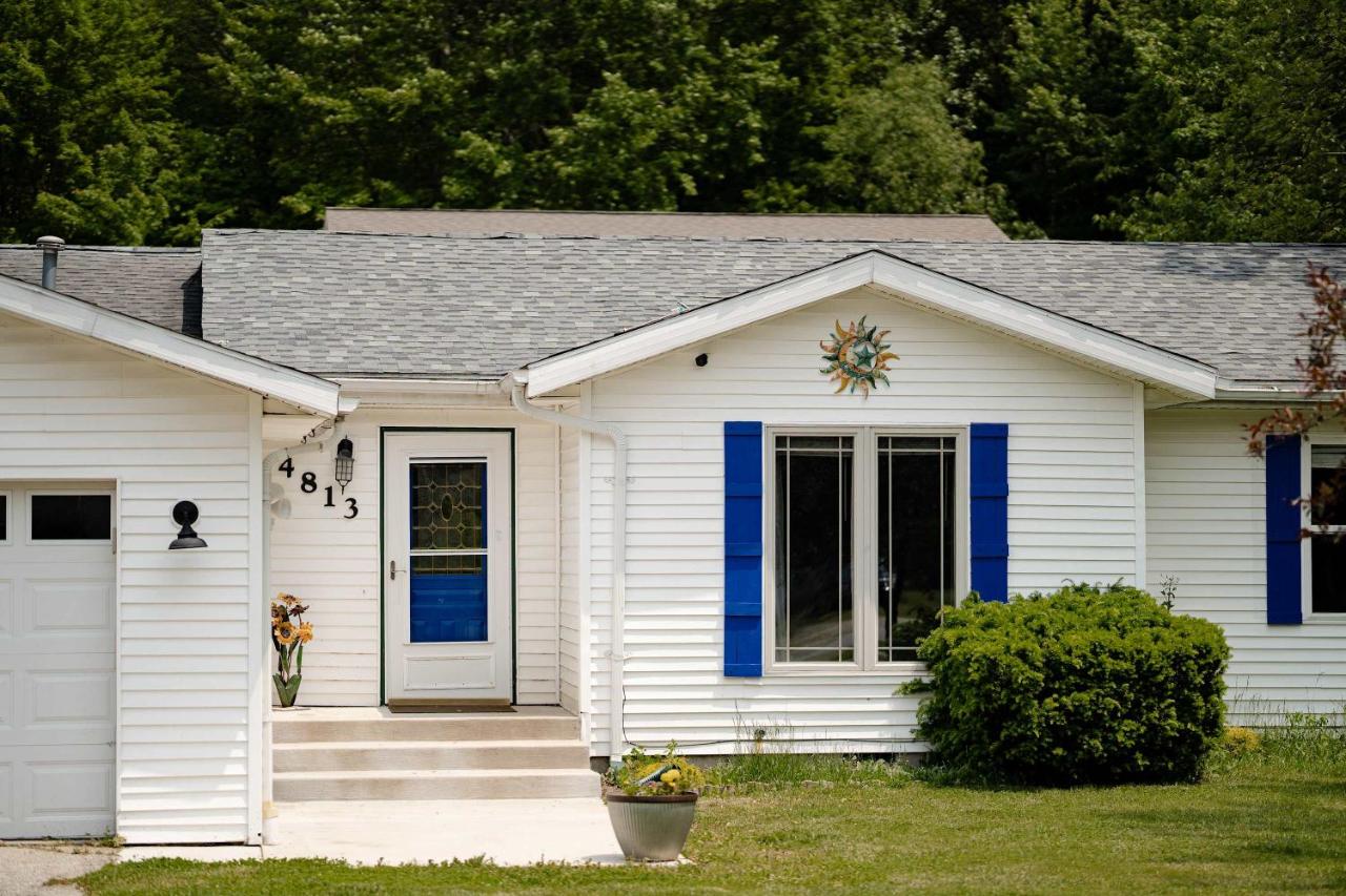 Kevins Place near PawPaw Lake - Chambres d'hôtes Watervliet