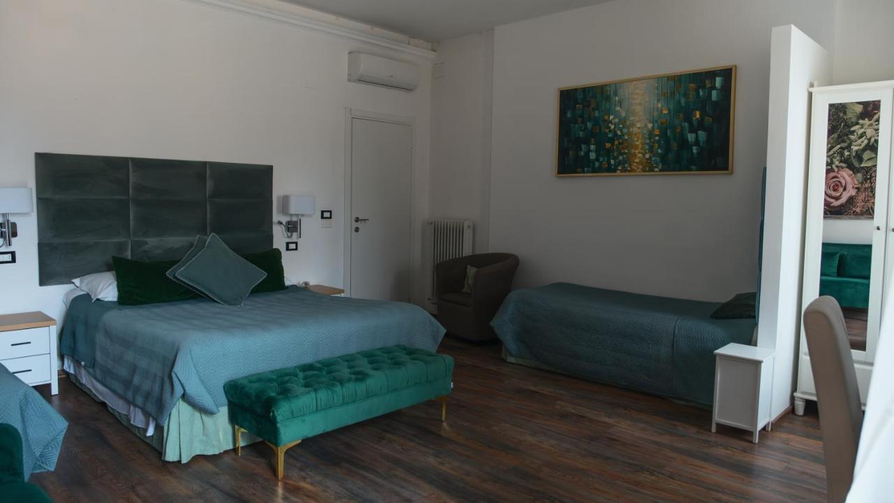 Quadruple Room with Terrace