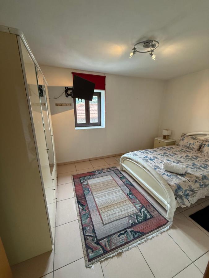 Chambre Double avec Salle de Bains Commune