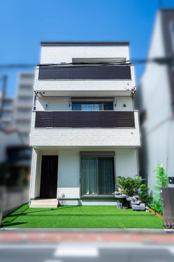 Wa Nagoya Station Business District Downtown 3-story Luxury House with Courtyard Garden 3 Bathrooms 2 Bathrooms 2 Parking Lots - Chambres d'hôtes Nagoya