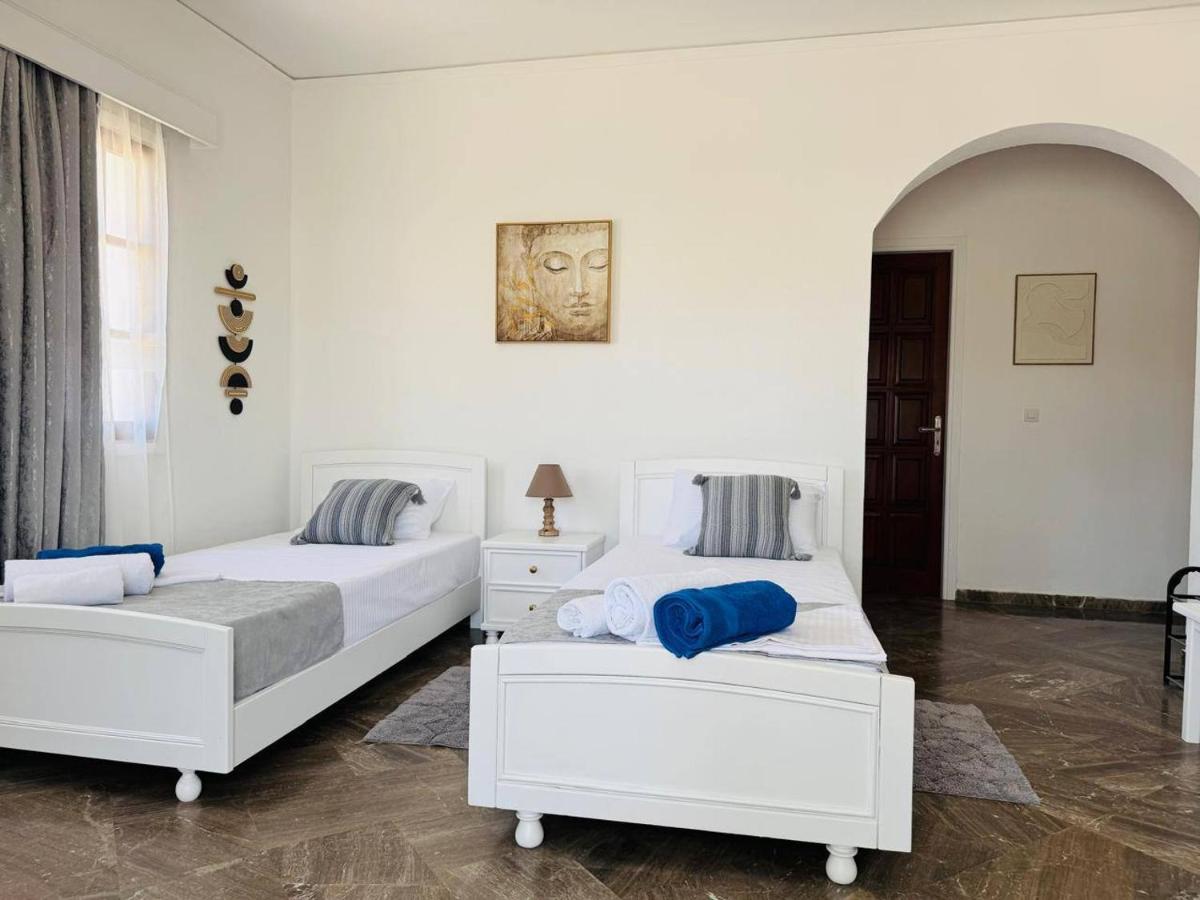 One-Bedroom Apartment with Garden View