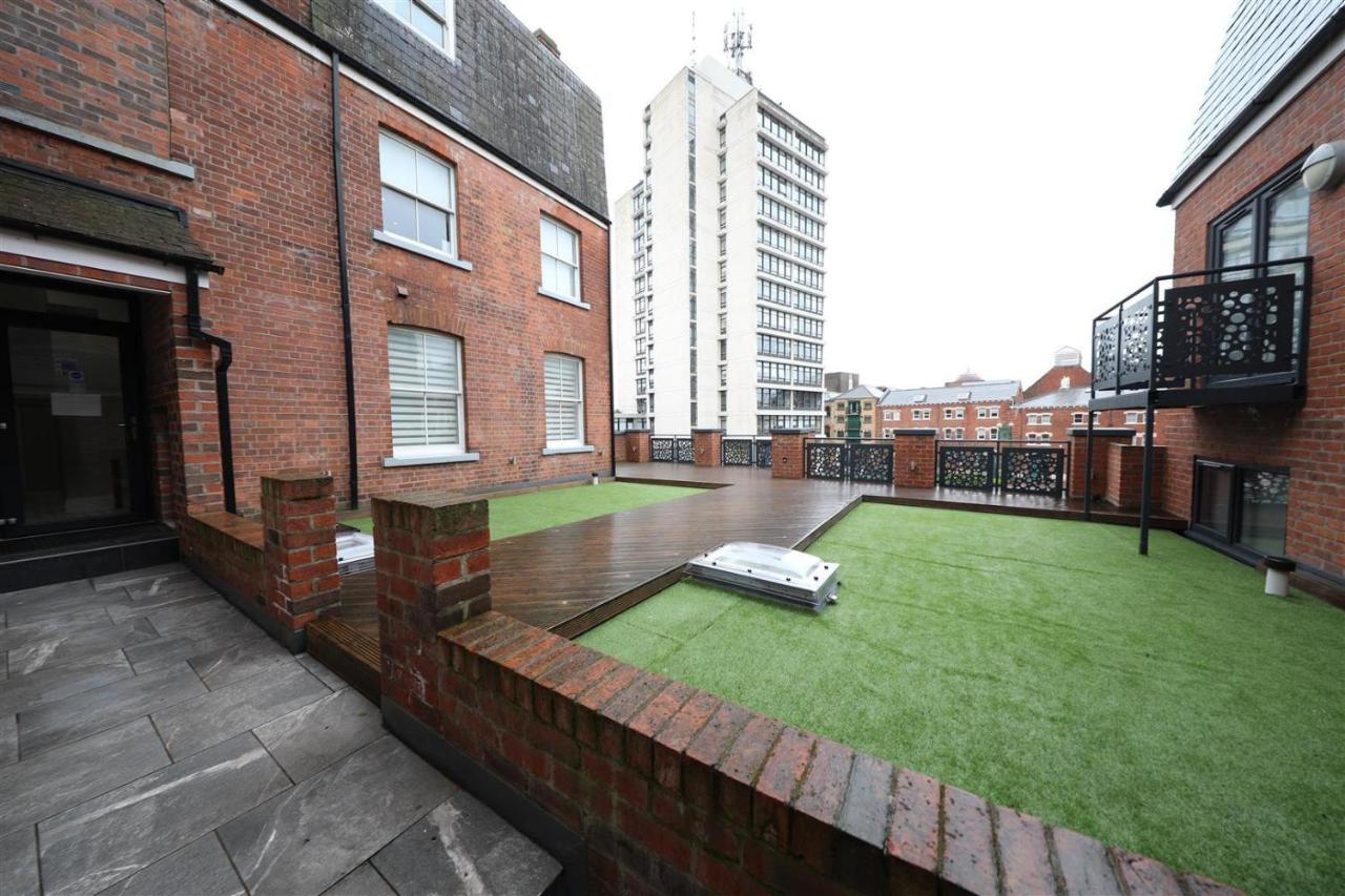City Centre Luxury Spacious Apartment - Business & Leisure stays - B&B Kingston upon Hull