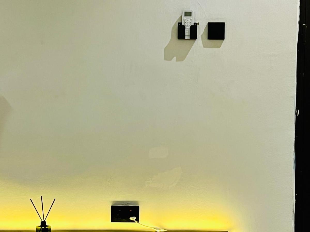 Bytup Luxury Home 2bedroom serviced apartment 24hrs electricity free parking and fast wifi - B&B