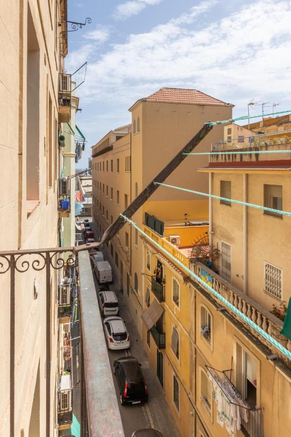 Lodging Apartments Almirall Beach 42 - Ferienwohnung Barcelona