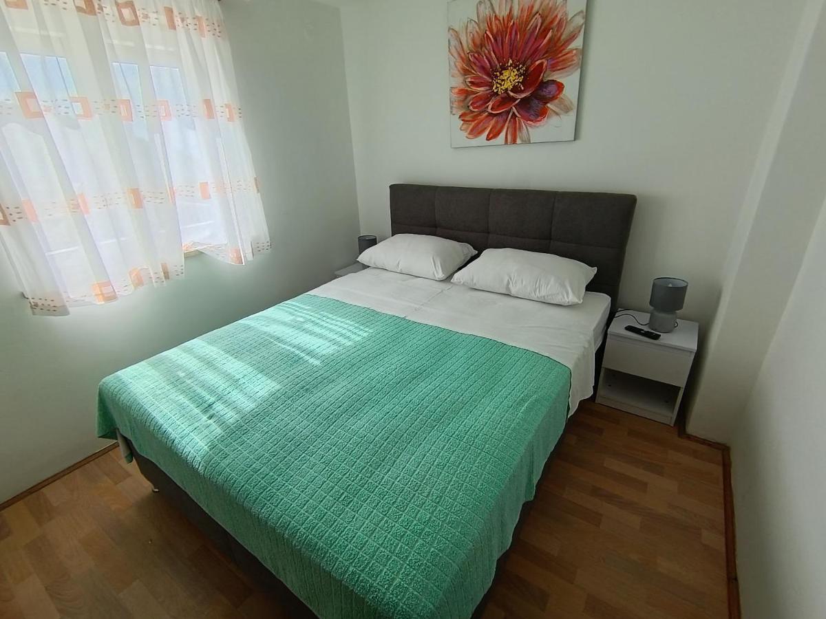 Two Bedroom Apartment with Terrace and Sea View