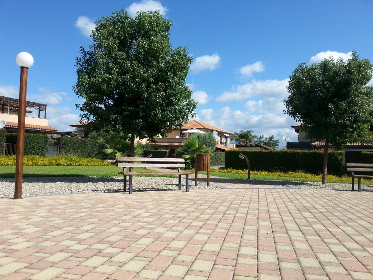 Appartamento in residence elegante con piscina - B&B Mascali