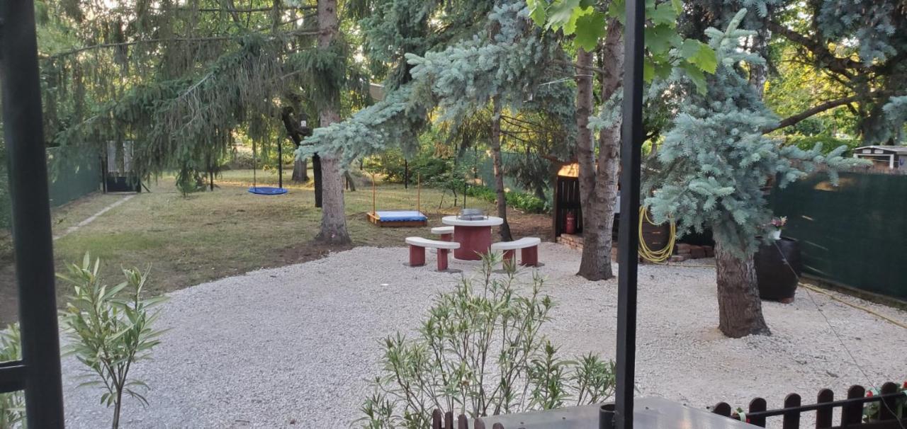 Tündérkert Apartman - B&B