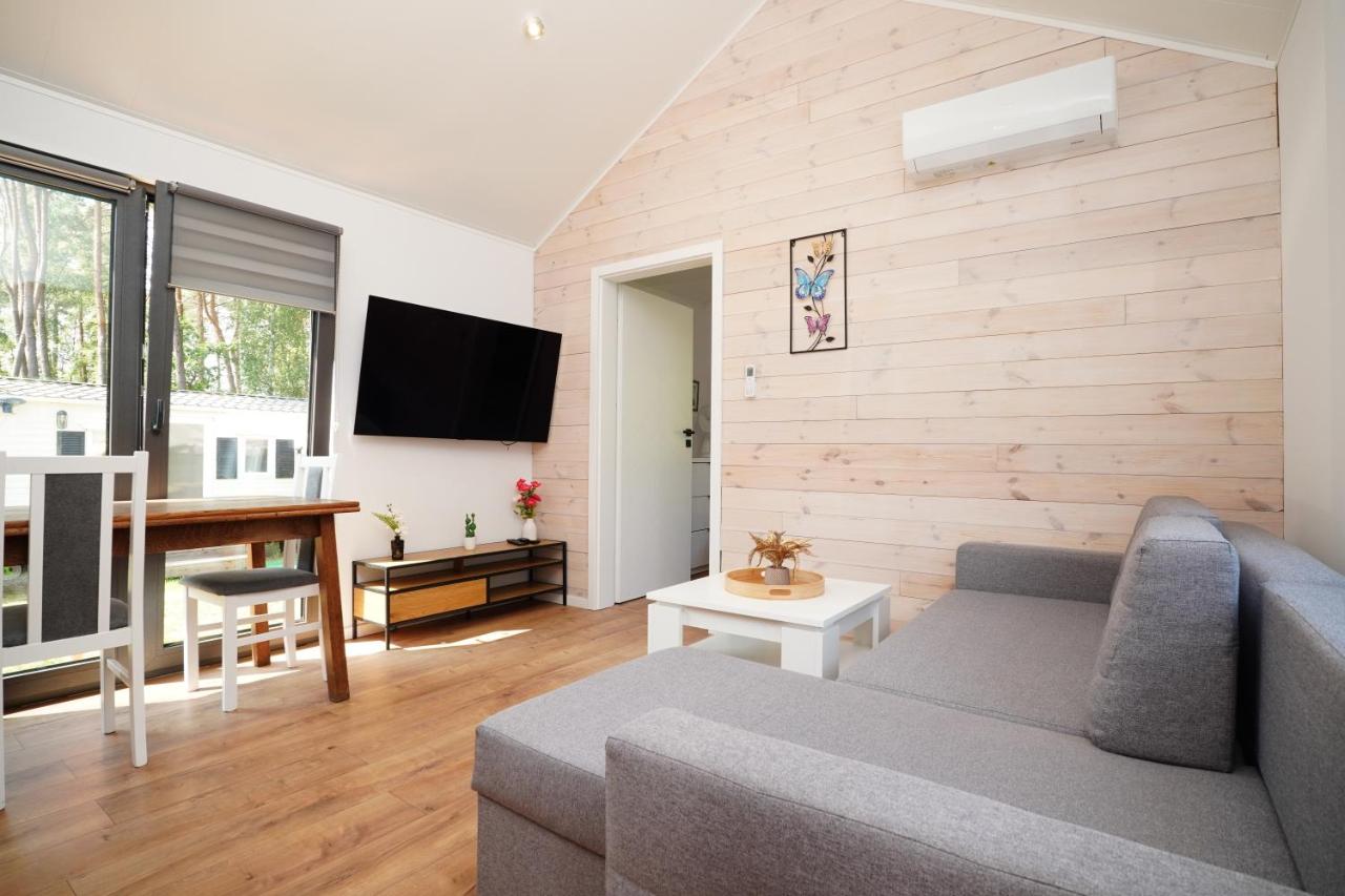 Nowy leśny domek - B&B Dziwnów