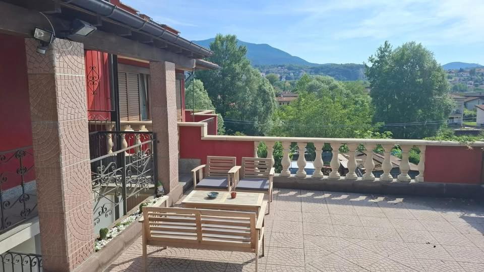 The Happy Goat Apartment - B&B Germignaga