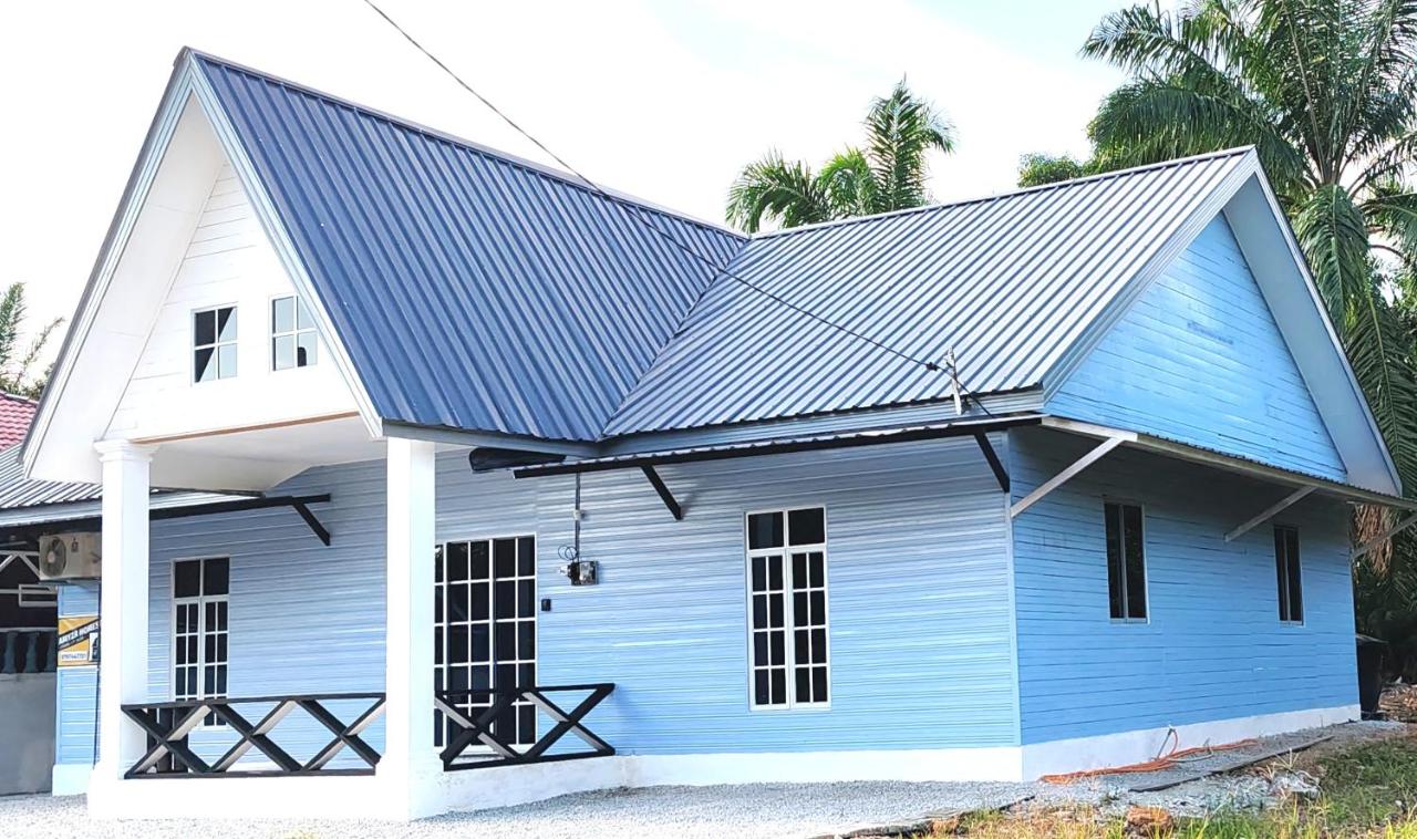 Amyza Homestay 3Bilik - Bed and Breakfast Semerah
