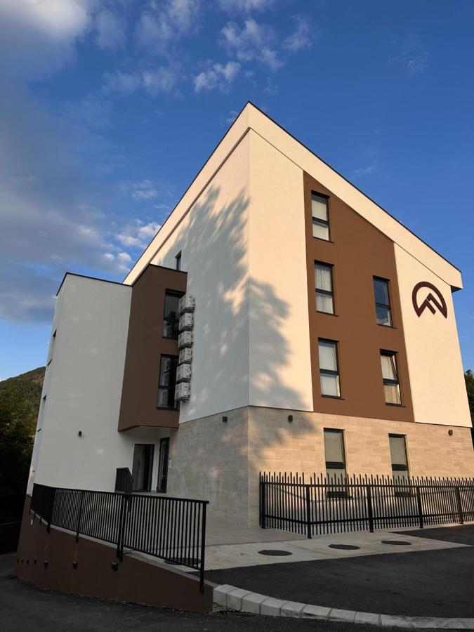 Field Apartments and SPA Kolasin - B&B