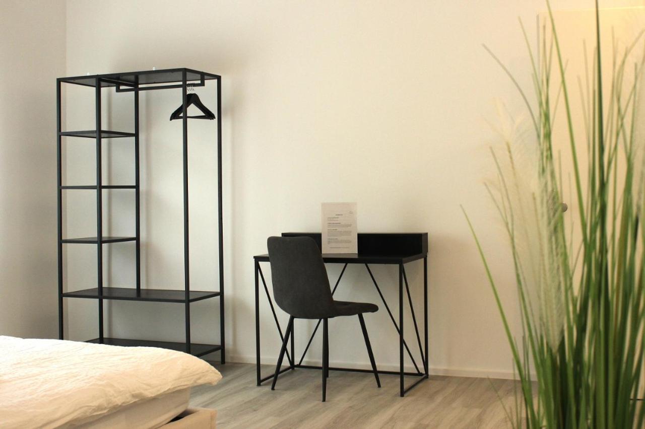DREAMSPACE Frankfurt Airport - B&B Kelsterbach