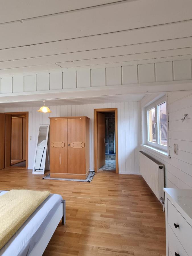 Apartment mit Aussicht und Balkon