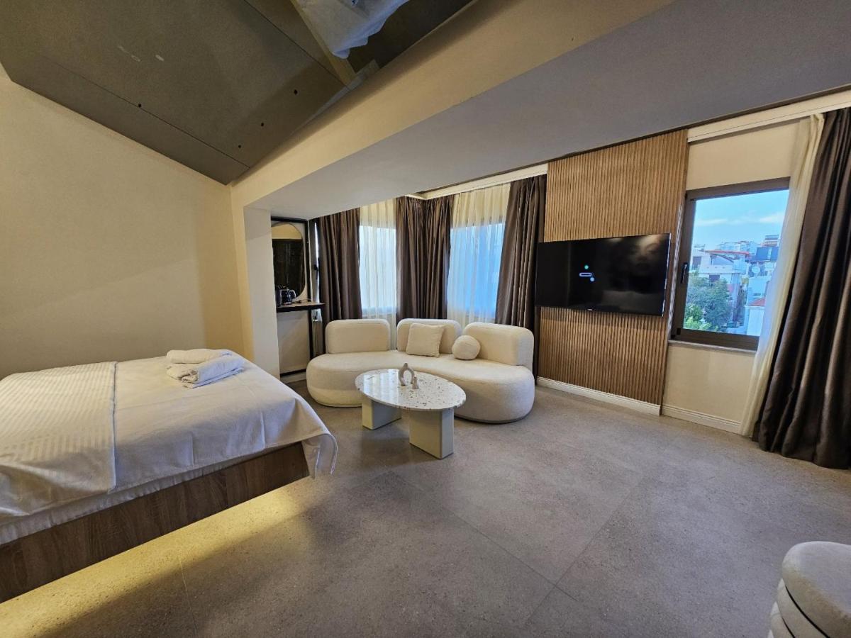Standard Double Suite