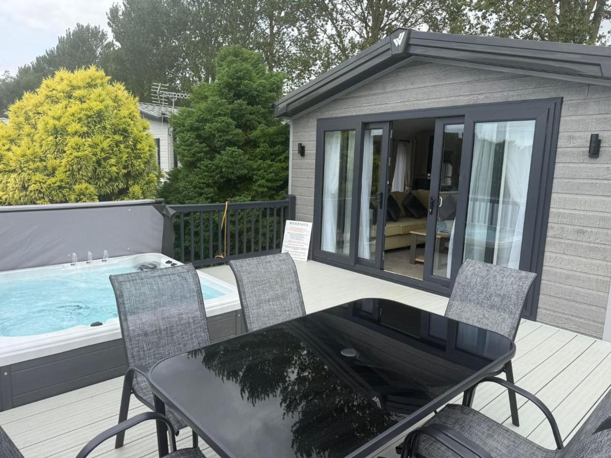 Big Duffs Den - Ferienwohnung Tattershall