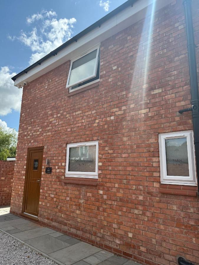 Oakwood Farm Barns - B&B Chester