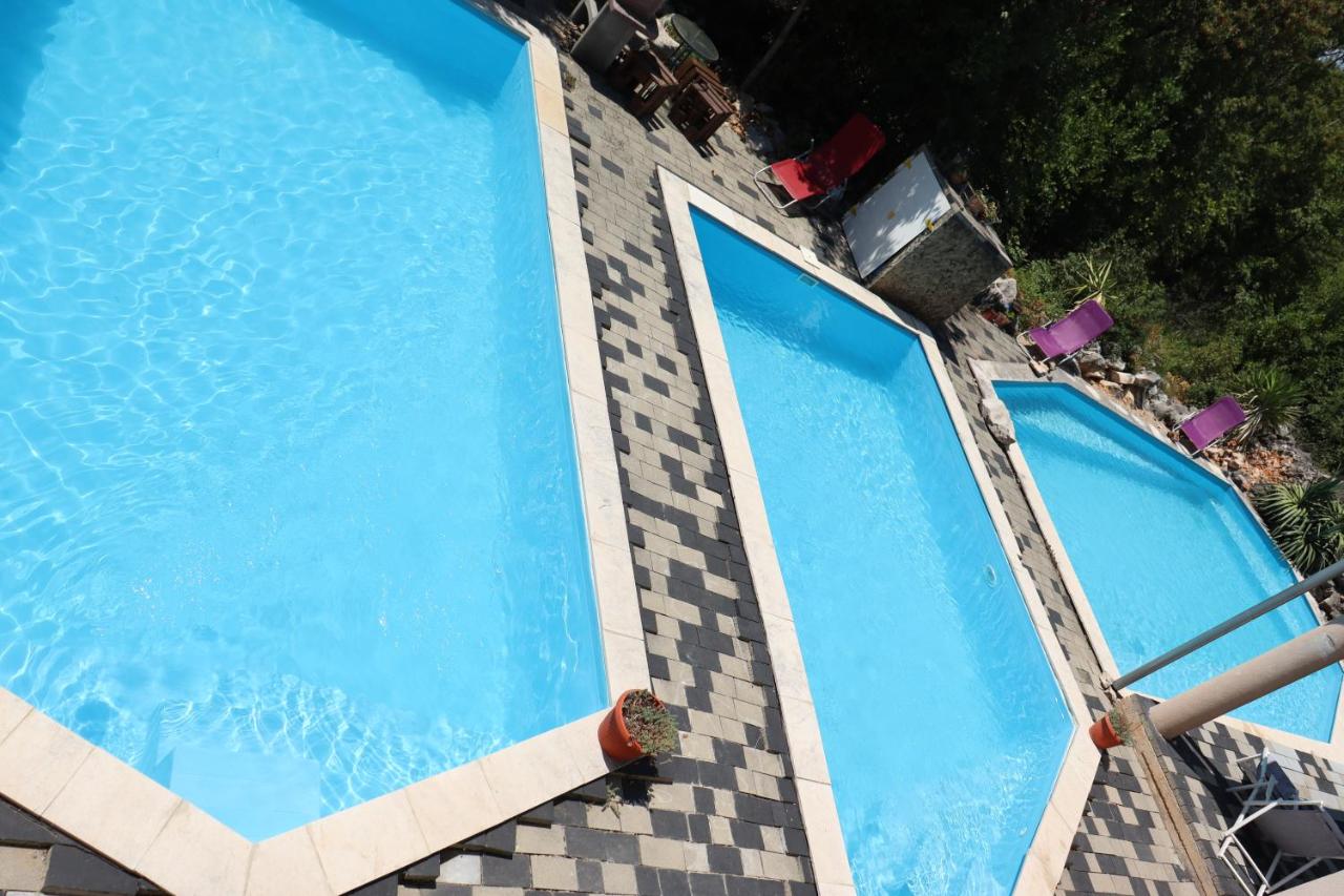 Holiday Home Desire - B&B Kras