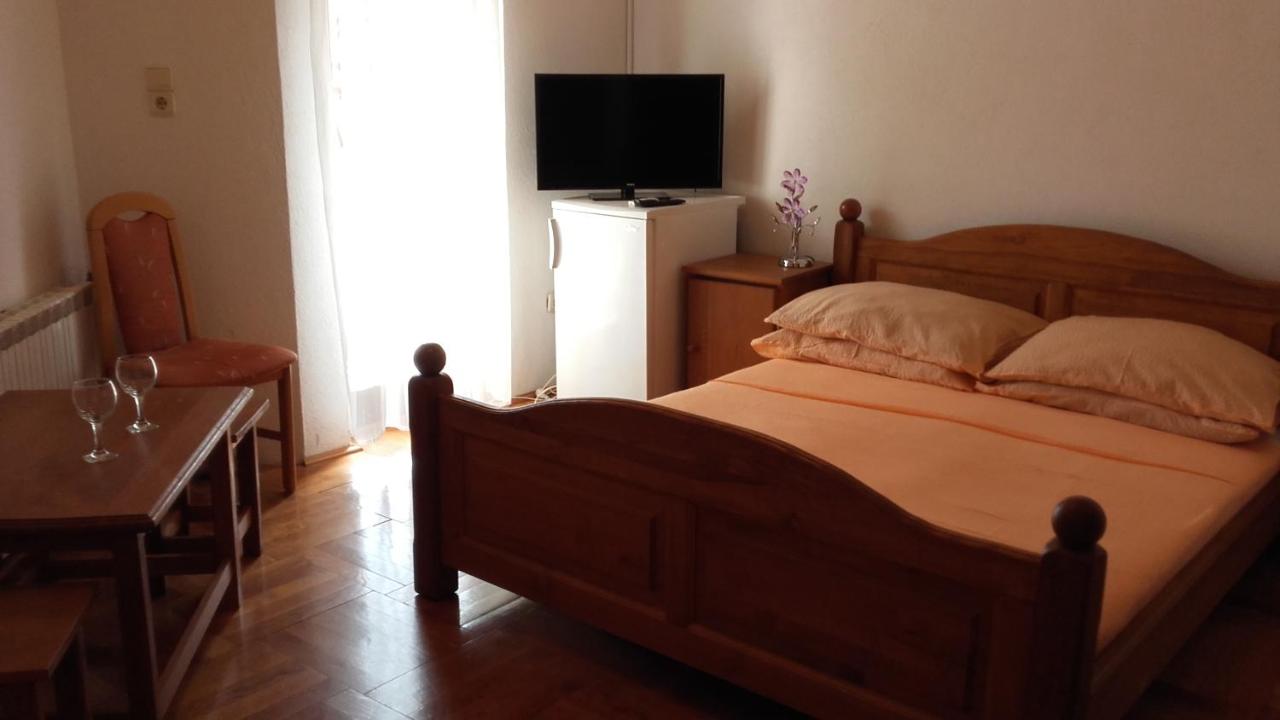 Double Room with Balcony and Sea View