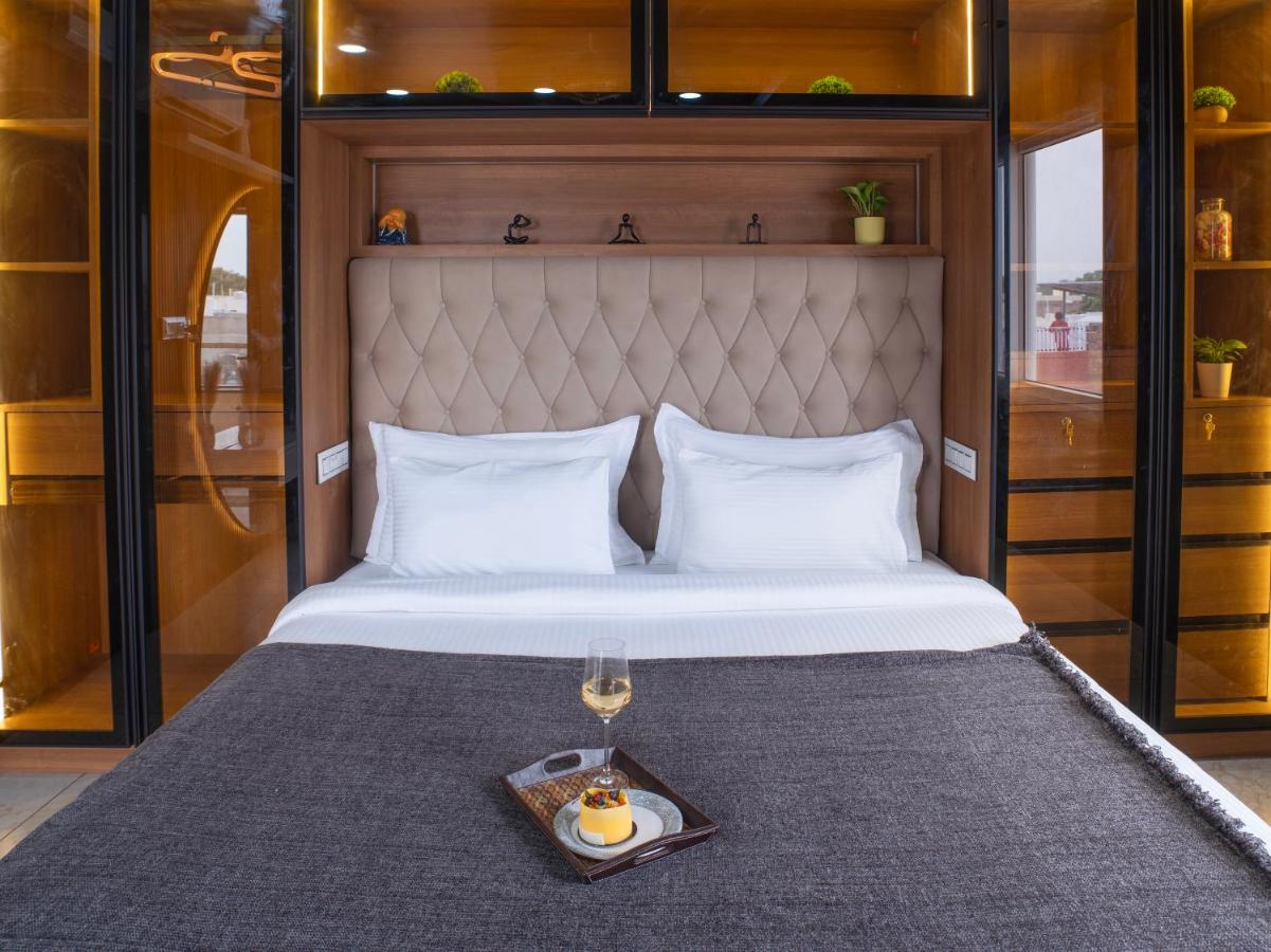 Appartamento con 2 Camere da Letto, Balcone e Terrazza
