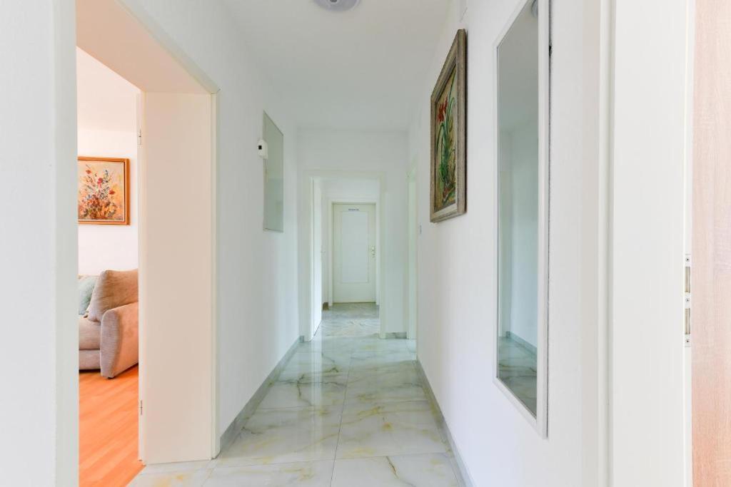 Apartmen Rose - Ferienwohnung Rakovica