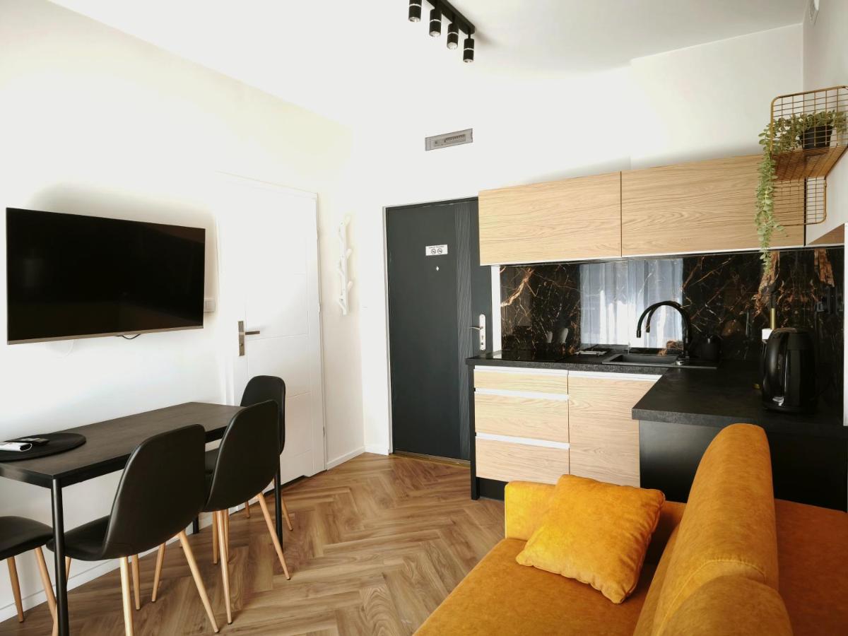 One-Bedroom Apartment with Balcony
