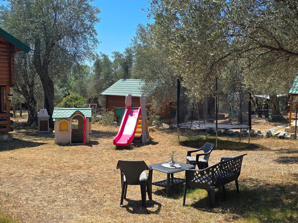 Olive & sea, Luxury two bedrooms cabin for 8 - B&B Dulcigno