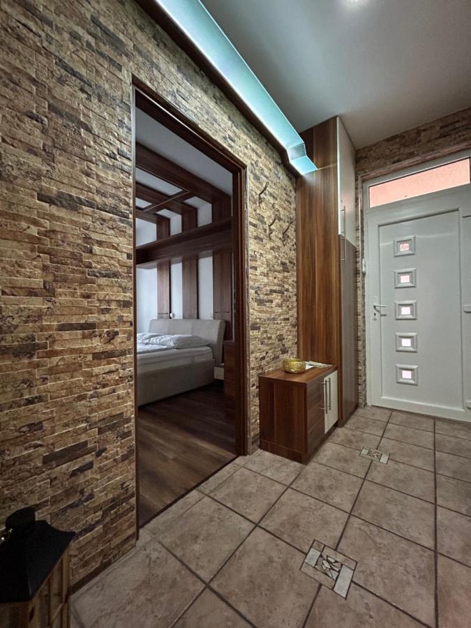 Angéla Apartman - Ferienwohnung Hajduszoboszlo