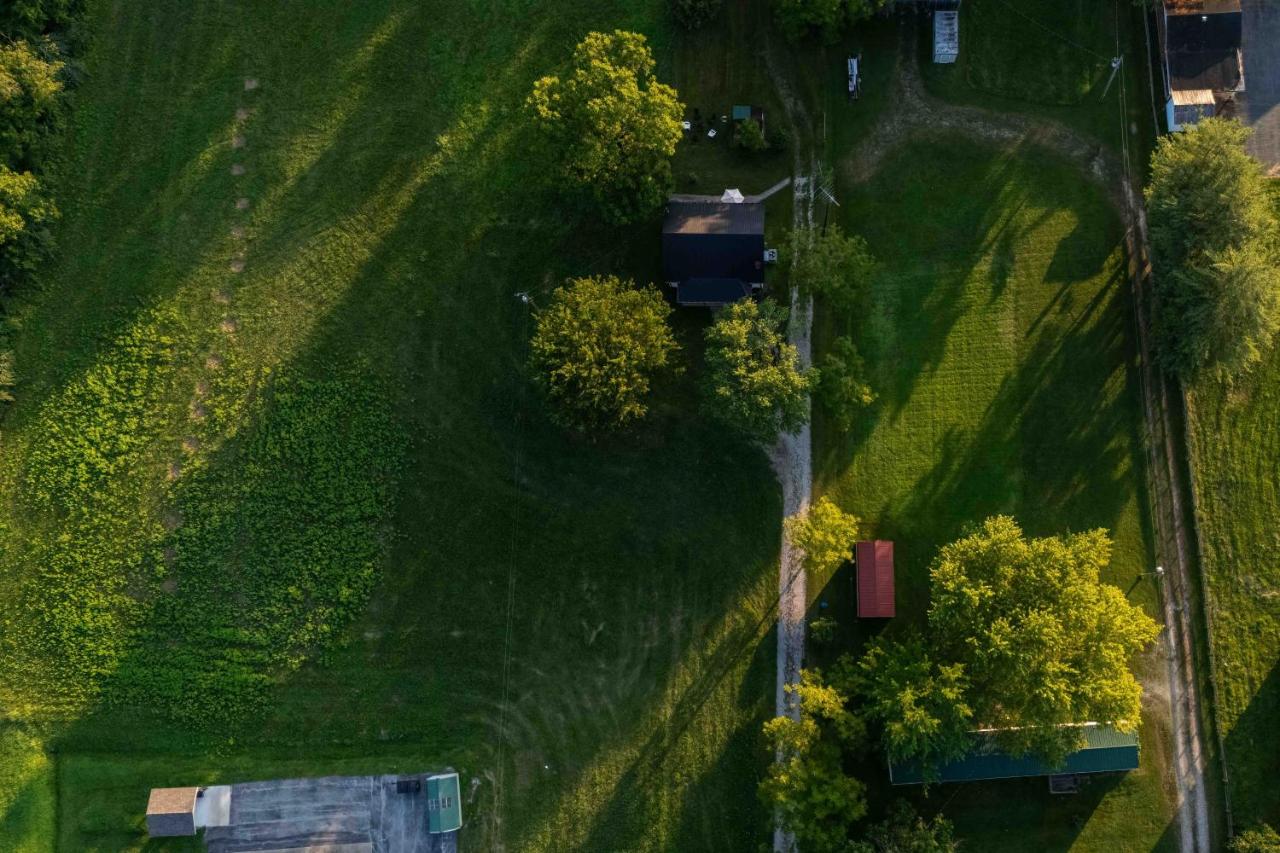 10 Minutes from Natural Bridge State Park - B&B