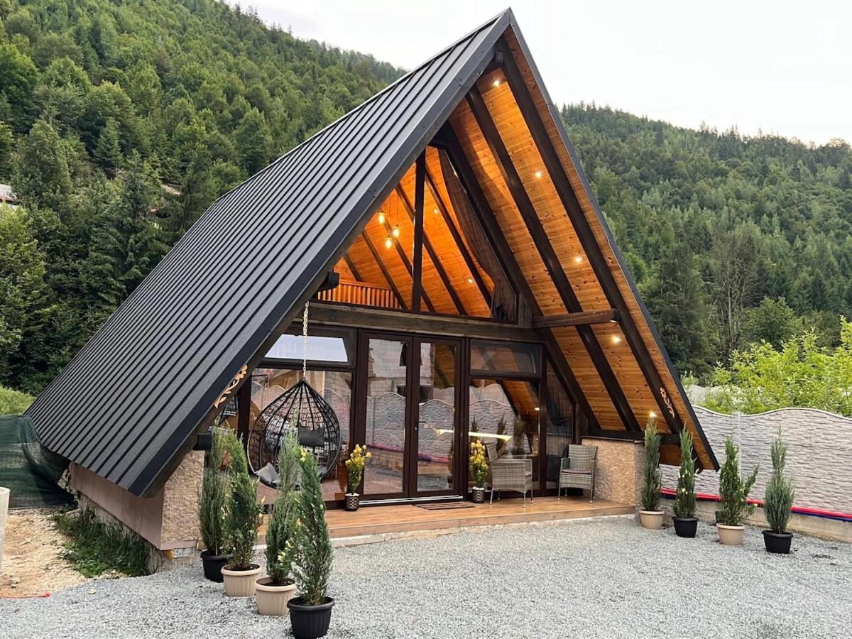 A-frame Cernat - B&B