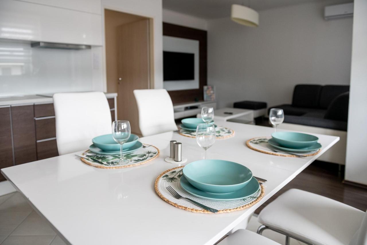 White City Apartman - Ferienwohnung Nyíregyháza