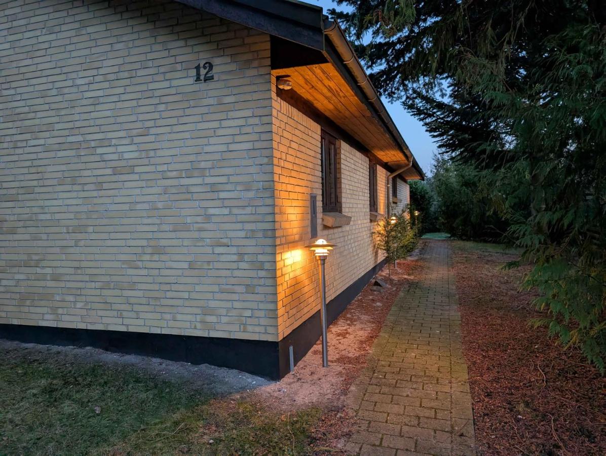 Lovely Summer House In Marielyst - B&B