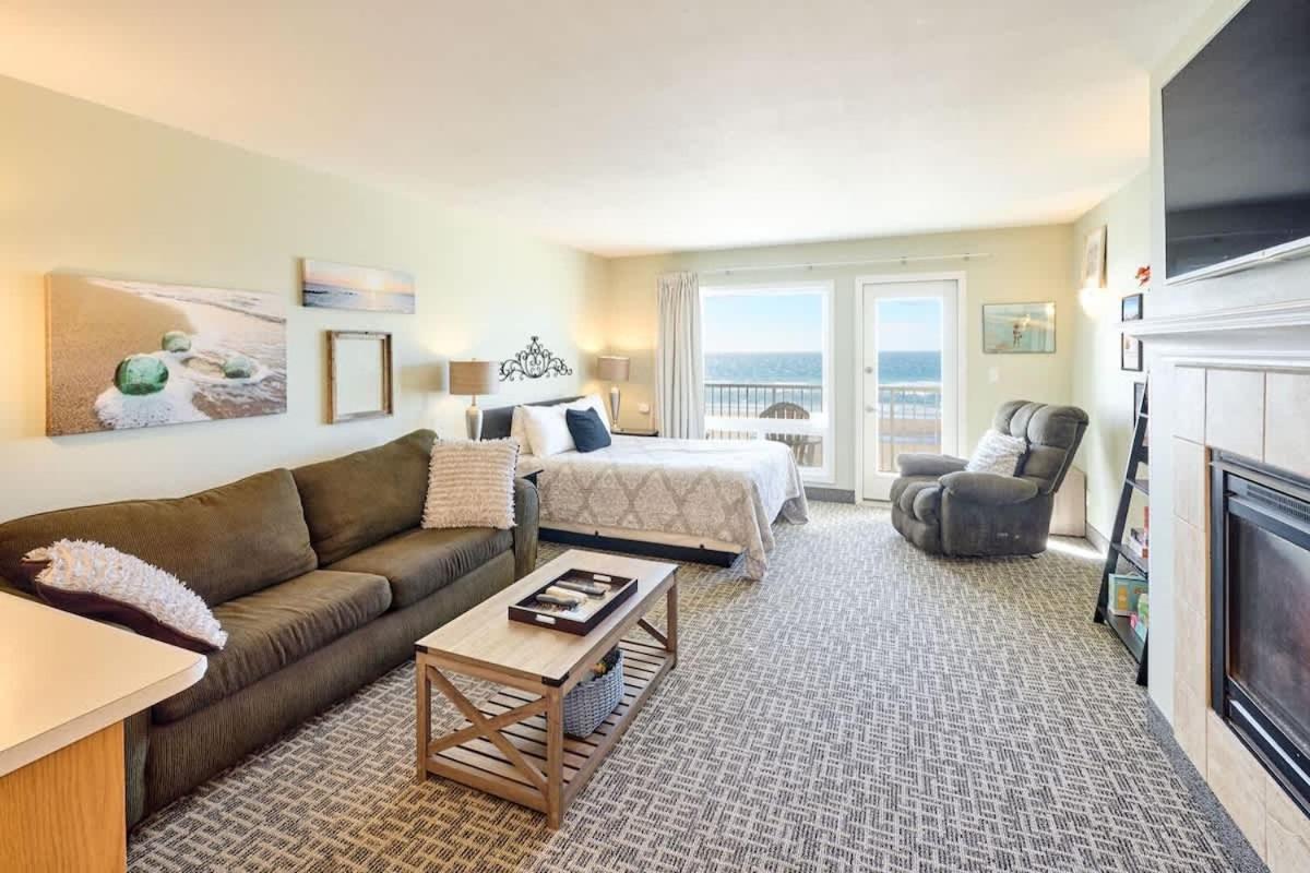 Ocean View Suite - Sleeps Six - Heated Indoor Pool & Hot Tub Access - B&B Lincoln City