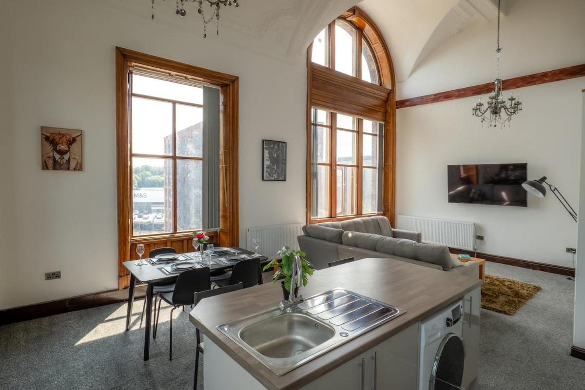 Double story Suite in Rochdale - B&B