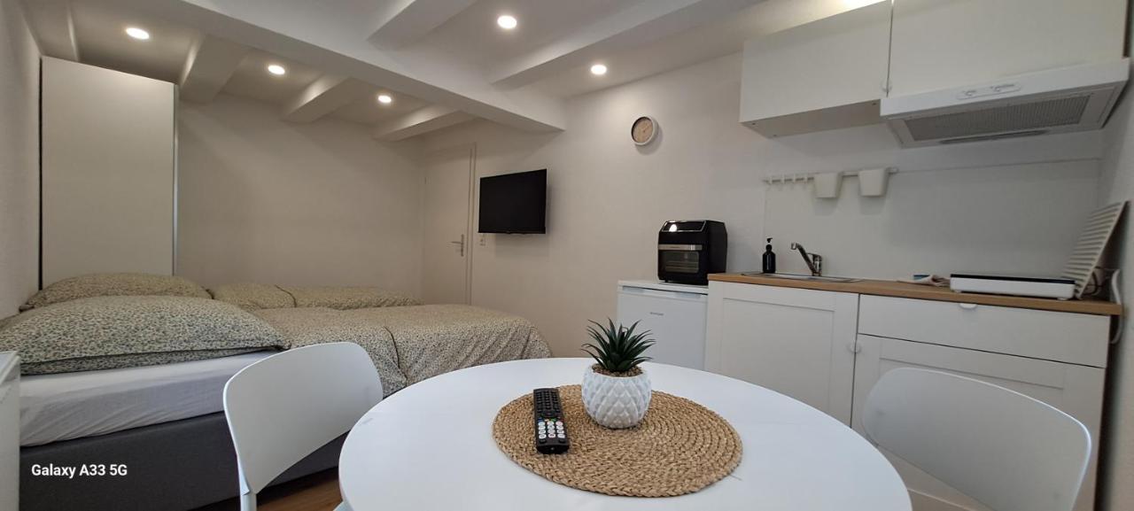 Traumhaft moderne Einzelzimmer in 78554 Aldingen - B&B