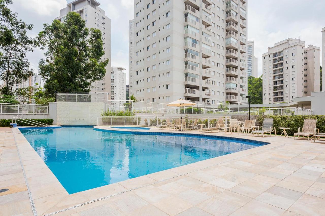 BHaus Morumbi IN Jardim Sul - Apartamento 50m2 com Varanda e Linda Vista 19o andar - Cama Queen - Academia - Piscina - Lavanderia - Próximo ao Shopping Jardim Sul - Vaga de Garagem - Acomoda 2 adultos e 1 criança - in4 - Chambres d'hôtes São Paulo