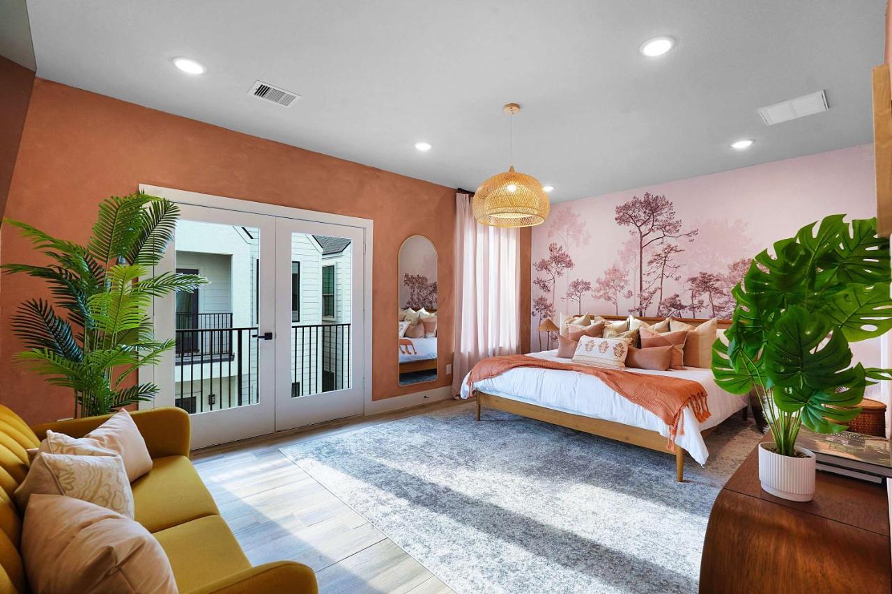 Houston Heights Boho Getaway Near Downtown - B&B Houston