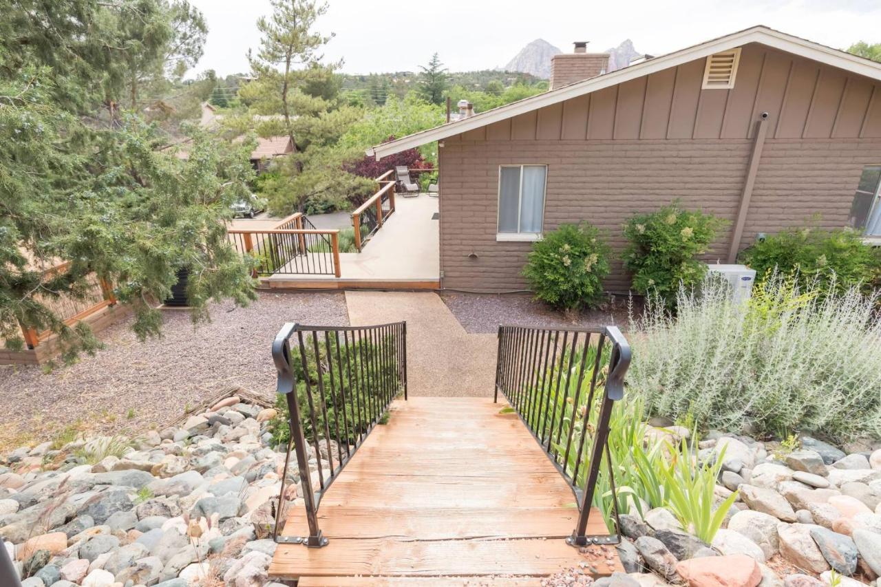 Red Rock Retreat with 360 Panoramic Views & Steps to Uptown Shops - Chambres d’hôtes Sedona