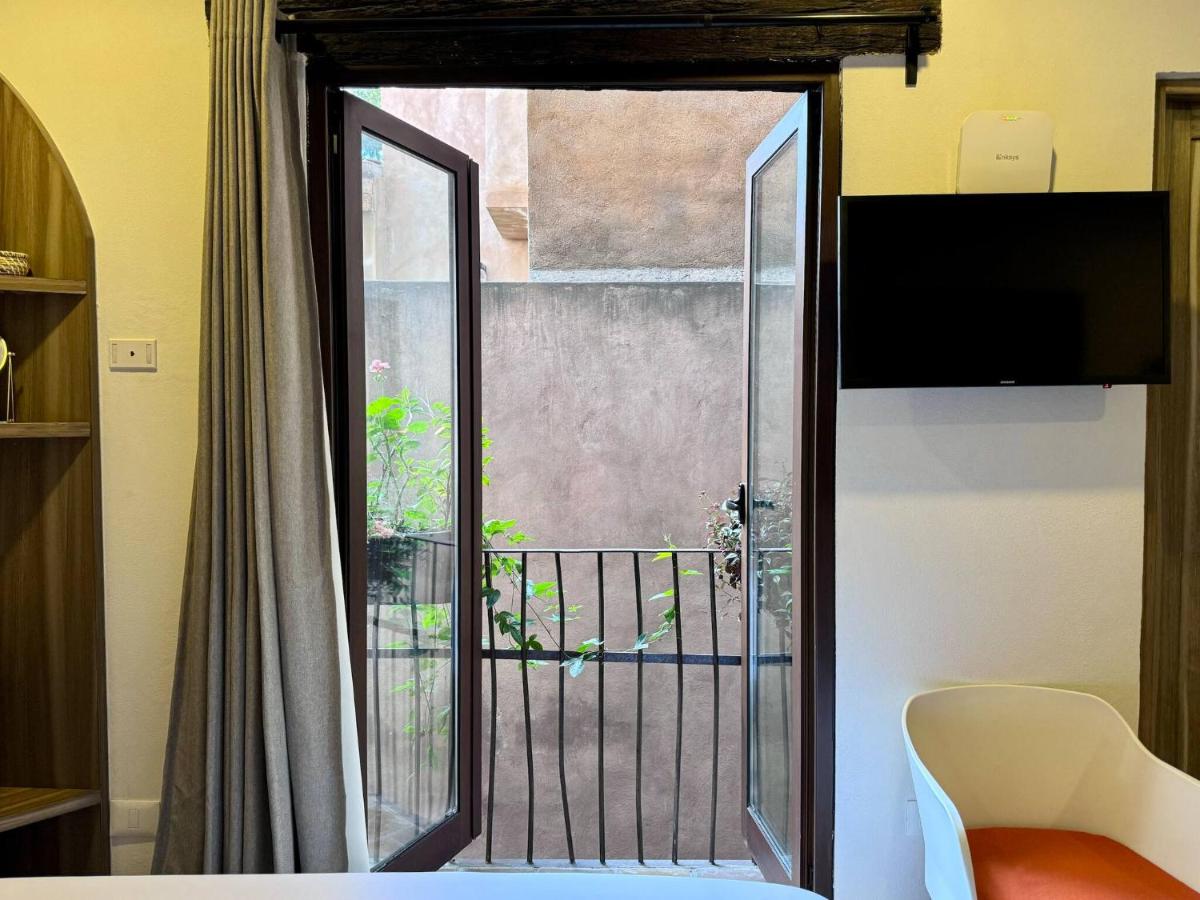 Lucca 84 en ValQuirico - B&B