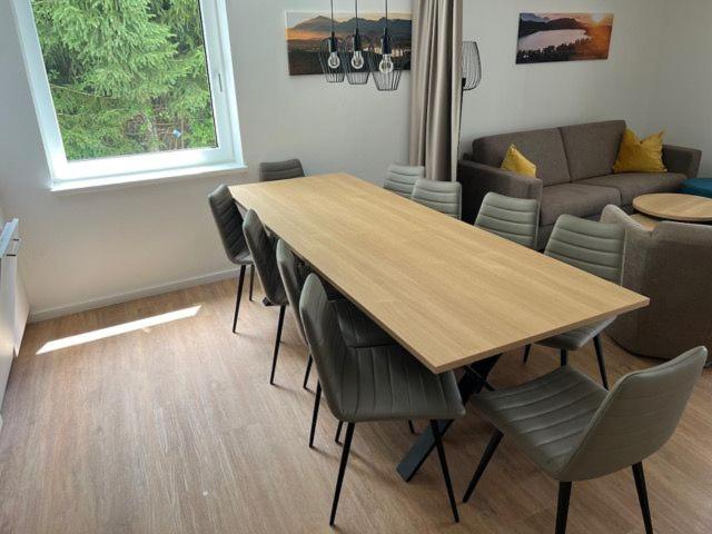 Apartment mit 3 Schlafzimmern und Balkon