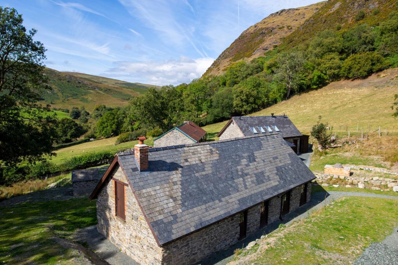 Cwm Clyd Longhouse - B&B