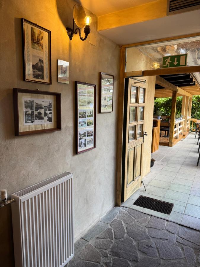 Bed & Breakfast LakeBled House - B&B