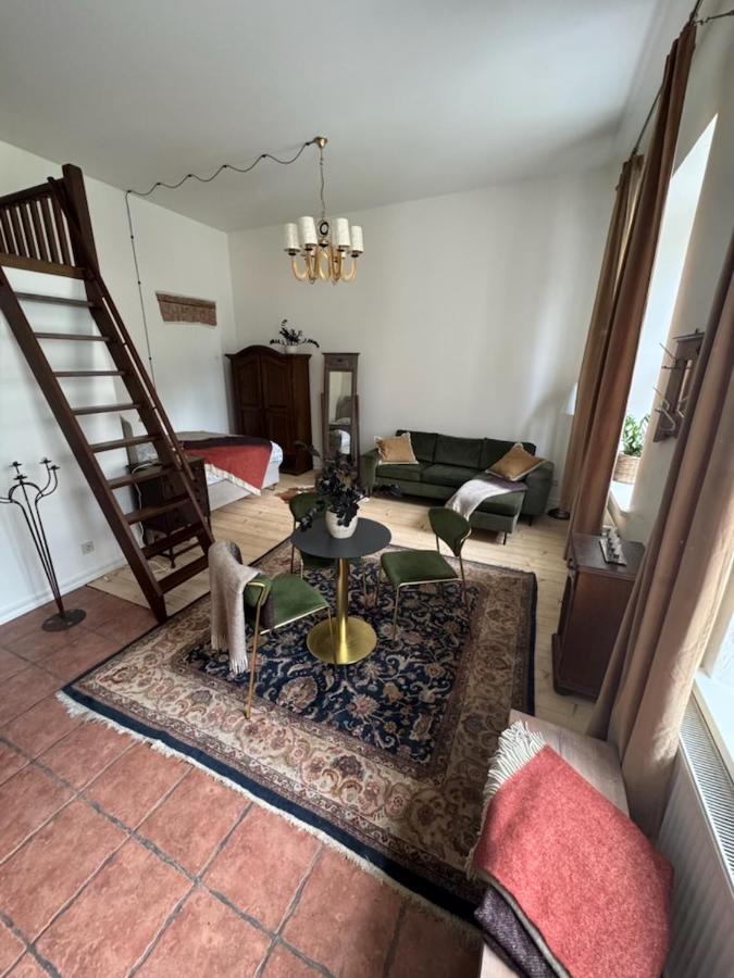 Old Hapsal Apartment - B&B