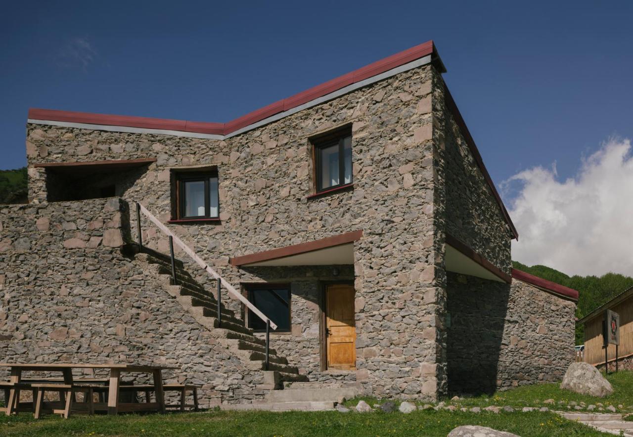 Kazbegi Hut - B&B Stepantsminda