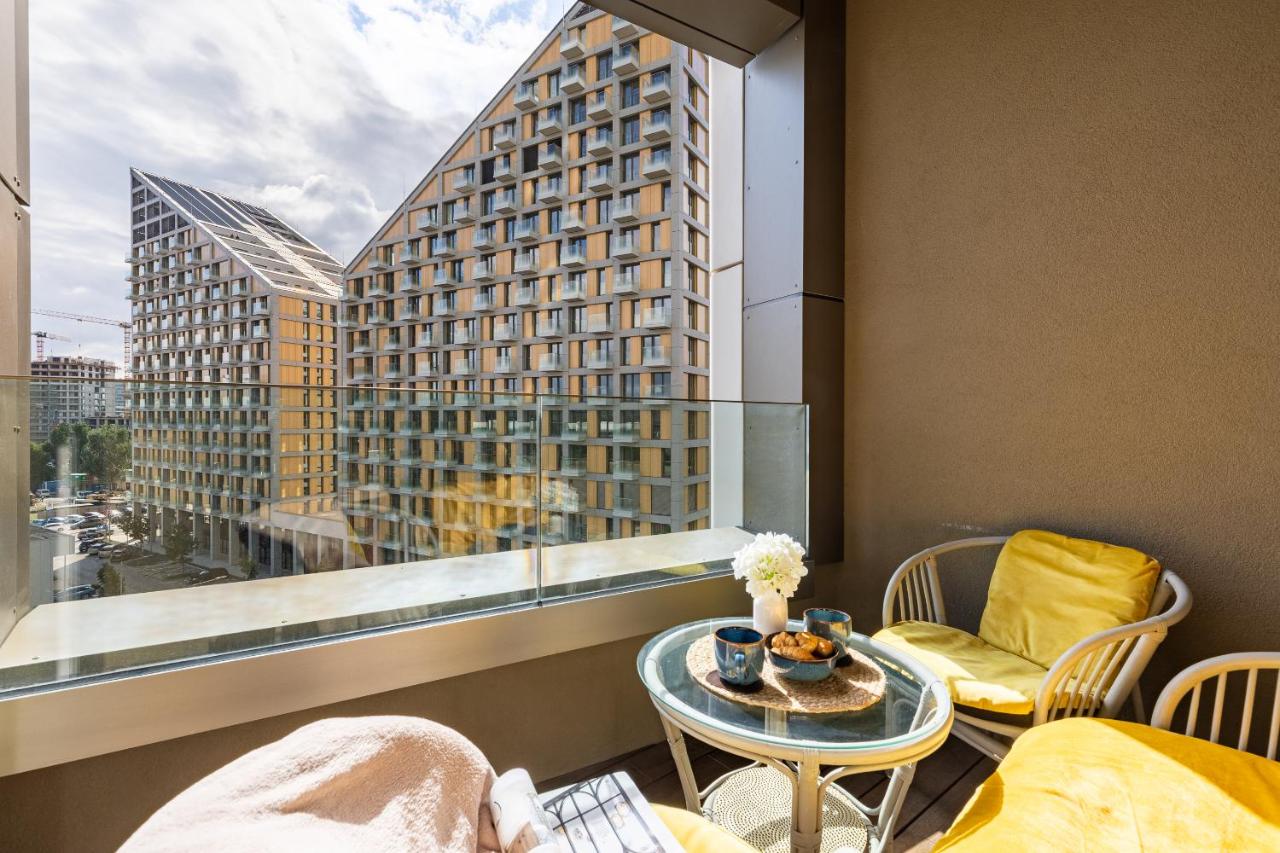 BNB SkyPark Nest with Balcony - B&B Nivy