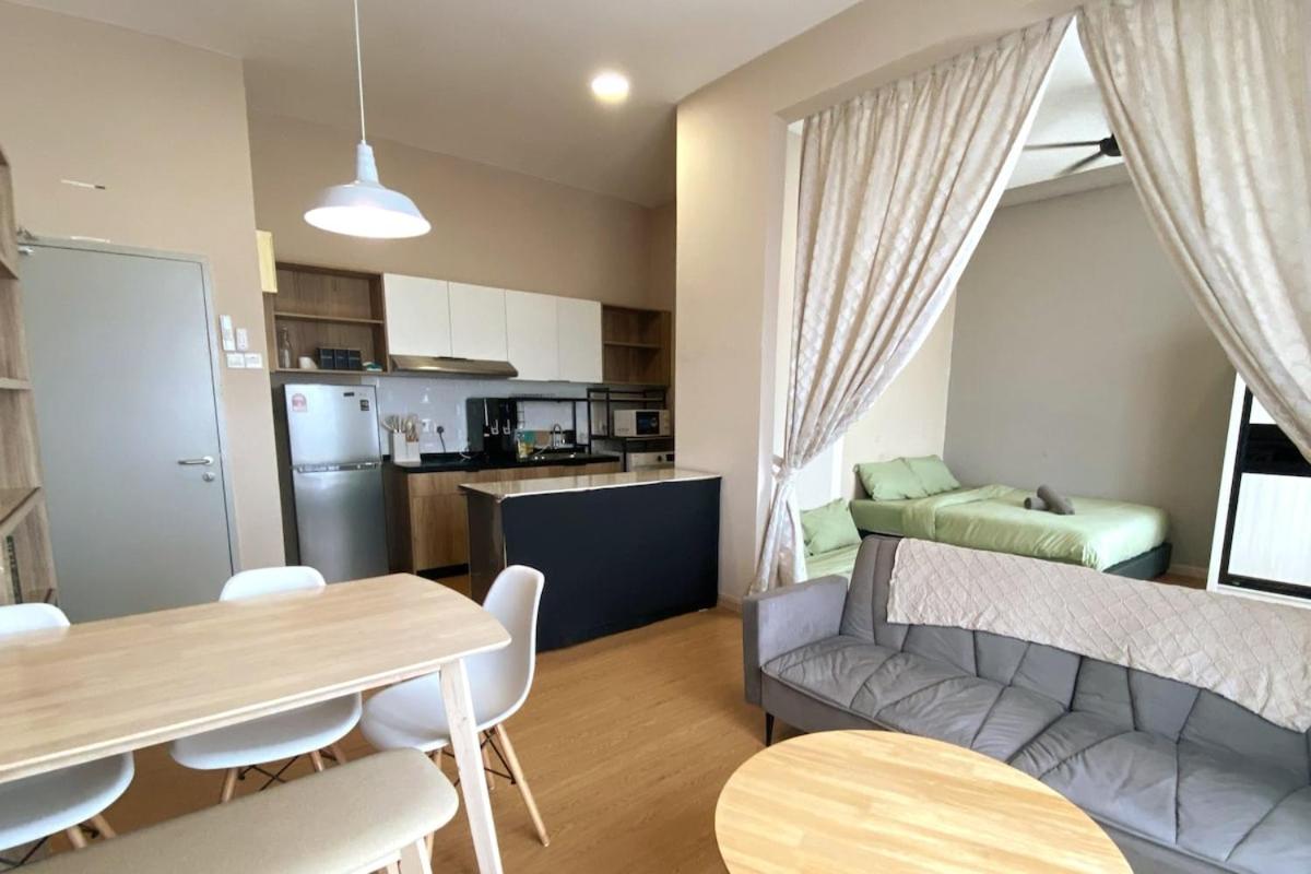 LV11 Doublewoodz 4 pax Kuantan - B&B