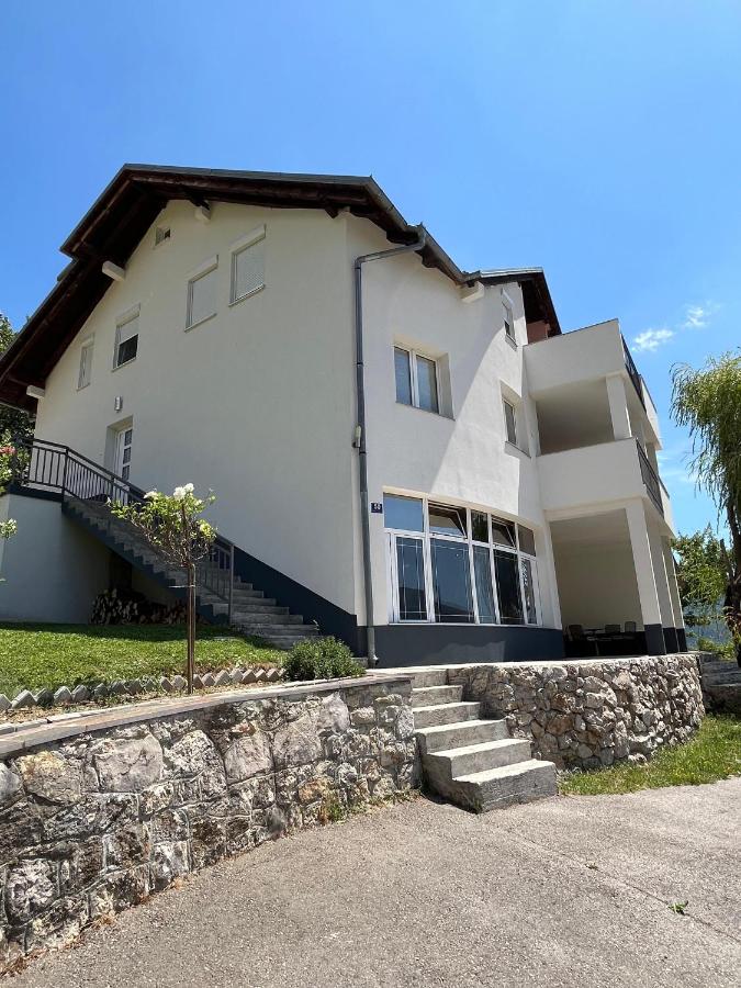 Apartmani Venecia - Bed and Breakfast Prozor