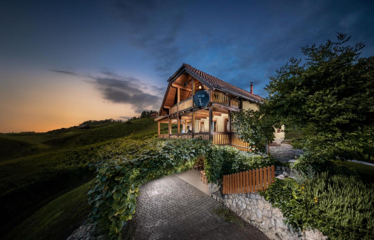 Holiday Home Mirt with HotTub & Sauna - B&B